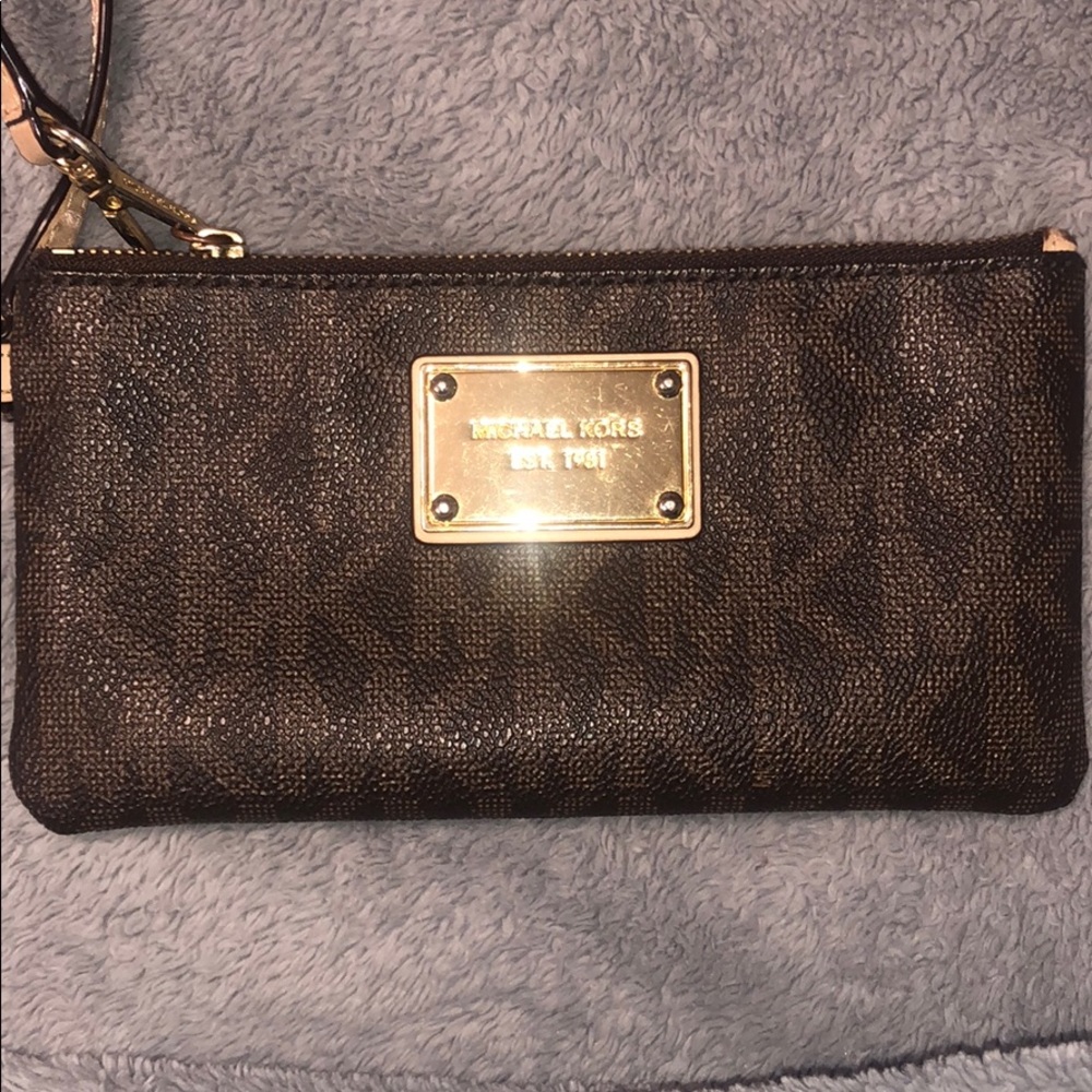 Michael Kora wallet